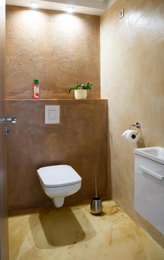 Dream Apartman 1 With Free Parking Дьєр Екстер'єр фото
