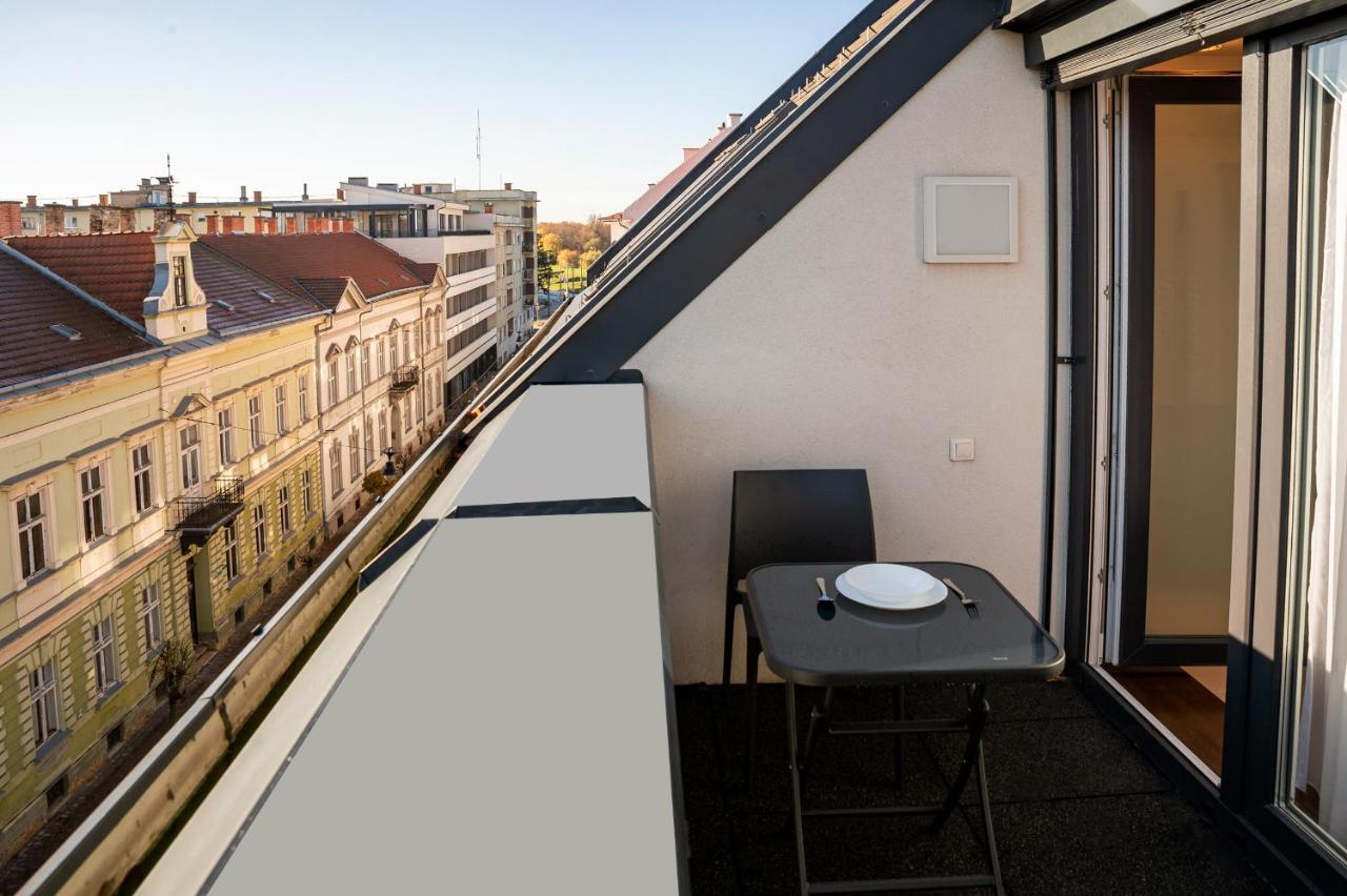 Dream Apartman 1 With Free Parking Дьєр Екстер'єр фото