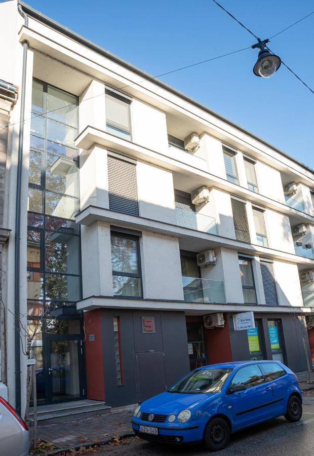 Dream Apartman 1 With Free Parking Дьєр Екстер'єр фото